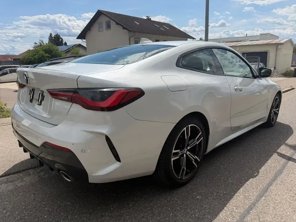Gebraucht BMW 420 Coupé M Sport 184 PS (135 kW) 2021 Mineralweiss Coupé