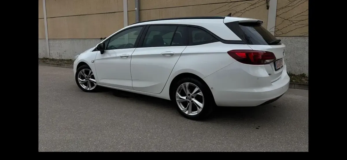 Gebraucht Opel Astra 122 PS (89 kW) 2020 Weiß Kombi
