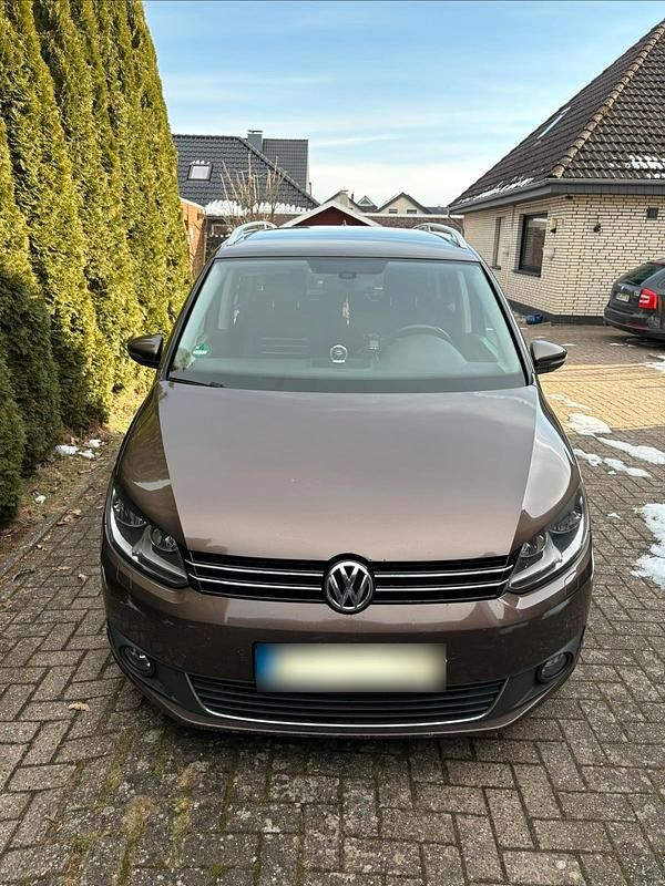 Gebraucht VW Touran 140 PS (102 kW) 2014 Andere farben Van / Kleinbus