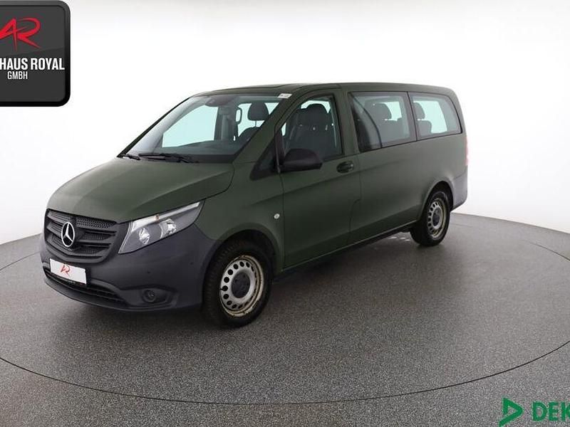 Granitgrün Gebraucht 2021 Mercedes Vito Van | 30.880 € (Guter Preis) - Bild 1/4