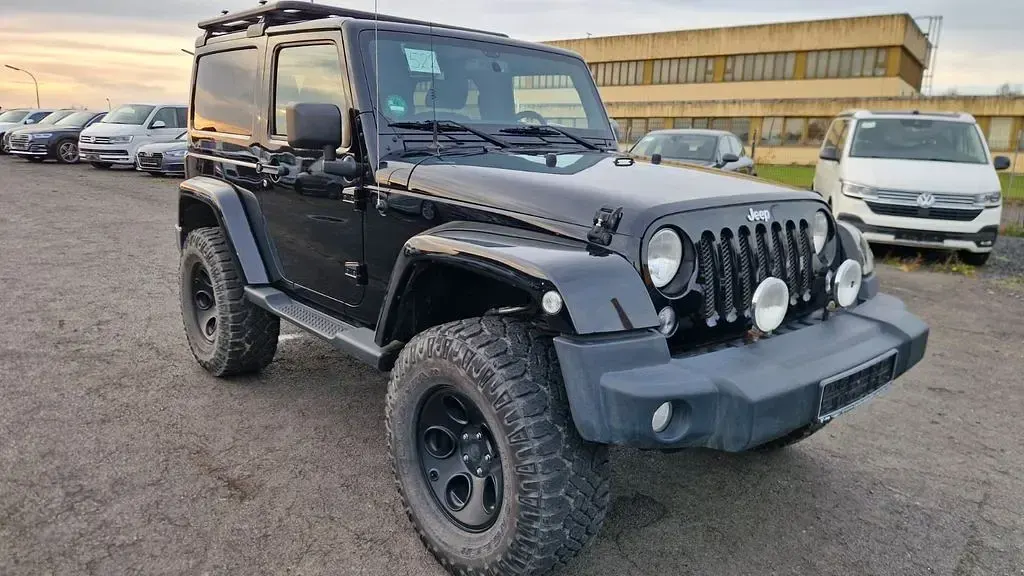 Gebraucht Jeep Wrangler Unlimited Sahara 200 PS (147 kW) 2013 Schwarz SUV