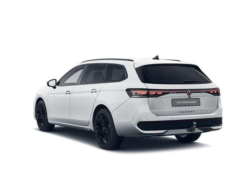 Neu VW Passat R-line 193 PS (141 kW) 2025 Pure white uni Kombi