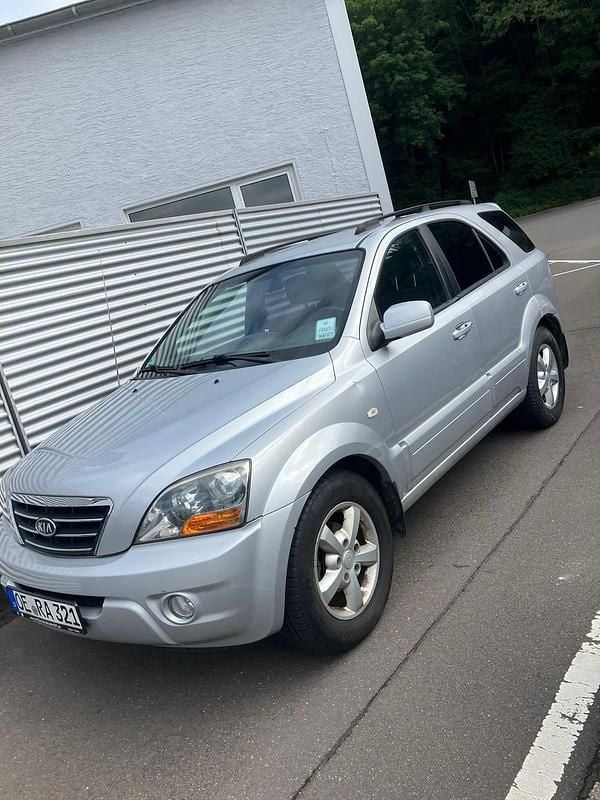 Silber Gebraucht 2007 Kia Sorento 2 SUV | 2.500 € (Guter Preis) - Bild 1/4