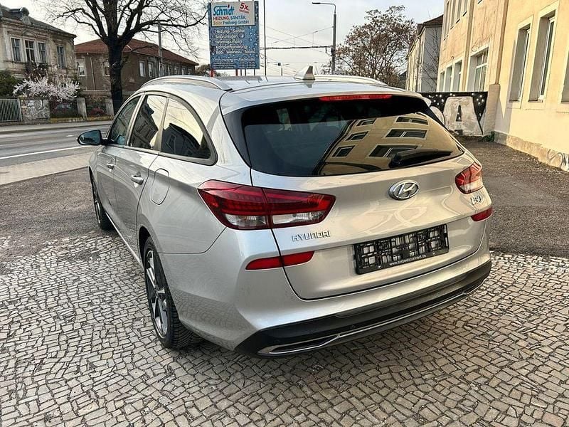 Gebraucht Hyundai i30 Edition 30+ 116 PS (85 kW) 2021 Silber Kombi