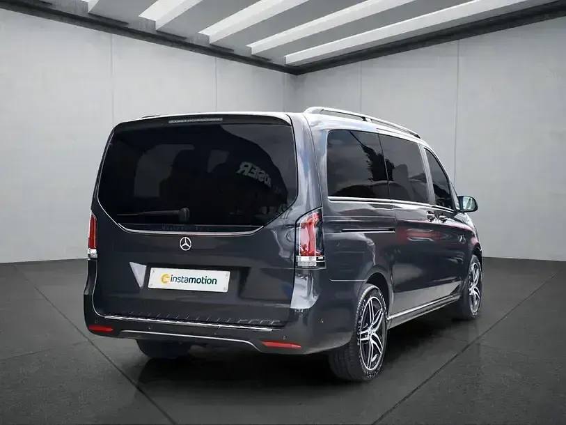 Gebraucht Mercedes V300 237 PS (174 kW) 2025 Grau Van / Kleinbus