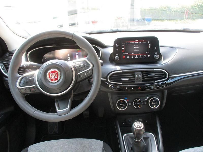 Gebraucht Fiat Tipo Cross 99 PS (72 kW) 2021 Schwarz Limousine