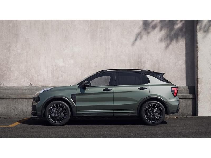 Mineralgrün metallic Neu 2025 Lynk & Co 01 SUV | 45.995 € - Bild 1/2