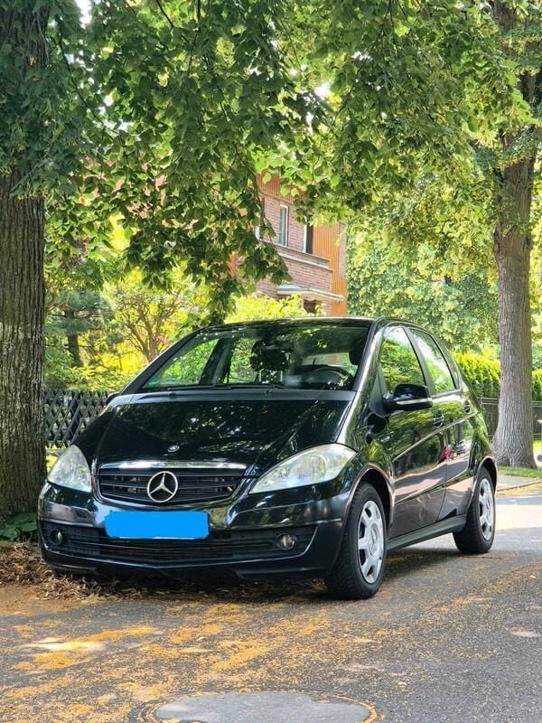 Schwarz Gebraucht 2012 Mercedes A160 Limousine | 6.990 € (Superpreis) - Bild 1/4