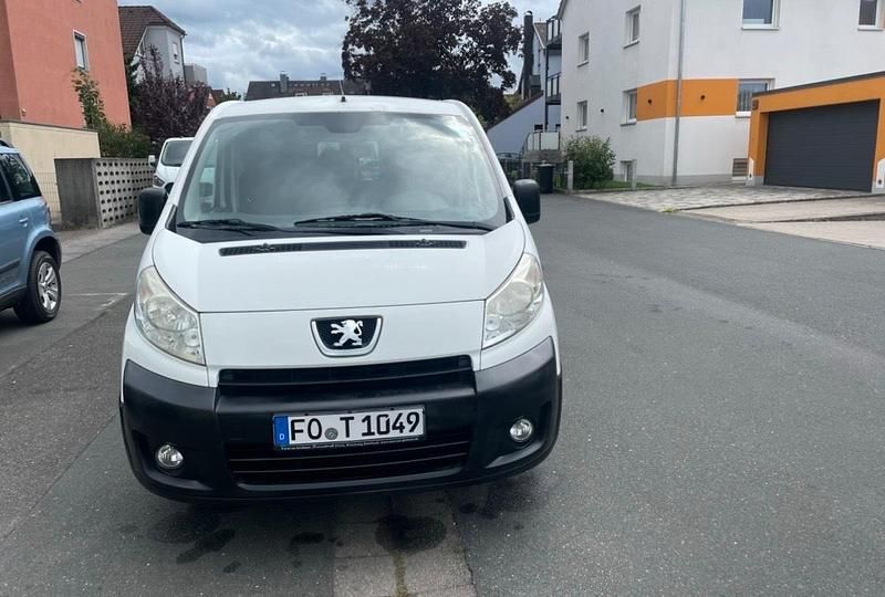 Gebraucht Peugeot Expert 120 PS (88 kW) 2011 Weiß Van