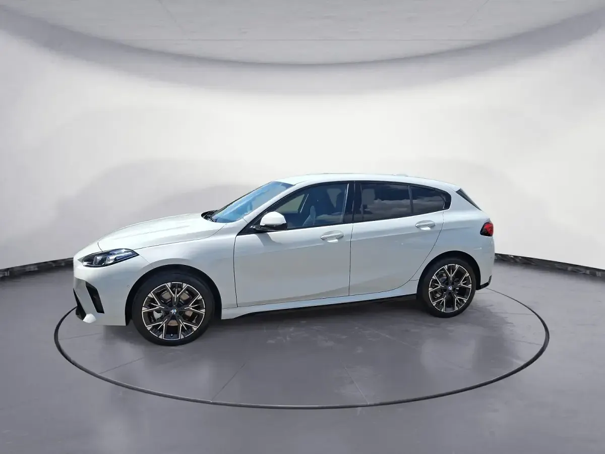Neu BMW 118 M Sport 150 PS (110 kW) 2026 Weiß Kleinwagen