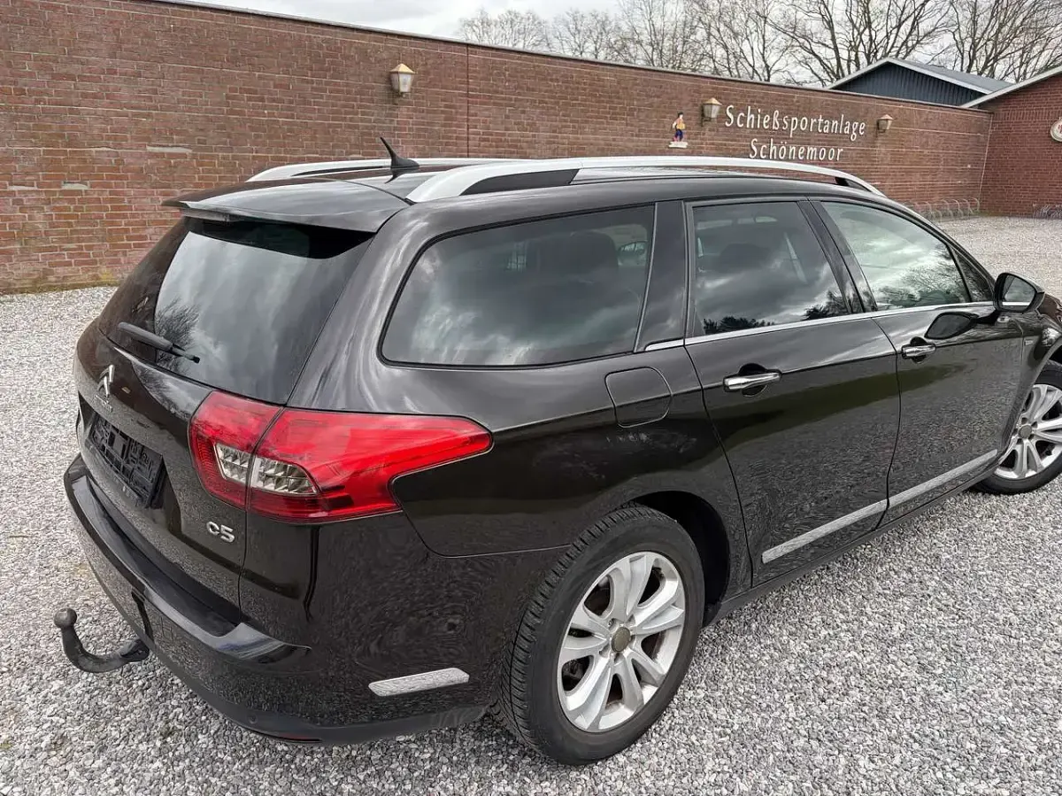 Gebraucht Citroën C5 140 PS (102 kW) 2015 Guaranjabraun mit schutzlack Kombi