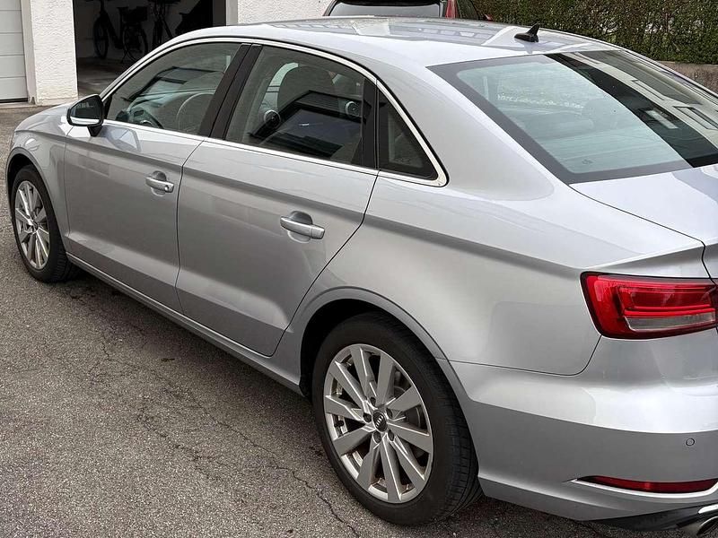 Usata Audi A3 Design 150 CV (110 kW) 2019 Argento Berlina