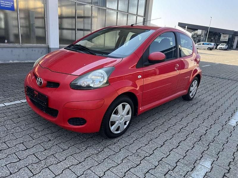Gebraucht Toyota Aygo 68 PS (50 kW) 2010 Other Kleinwagen