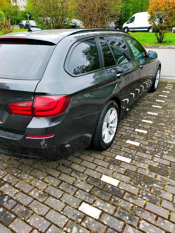 Gebraucht BMW 525 218 PS (160 kW) 2012 Grau Kombi