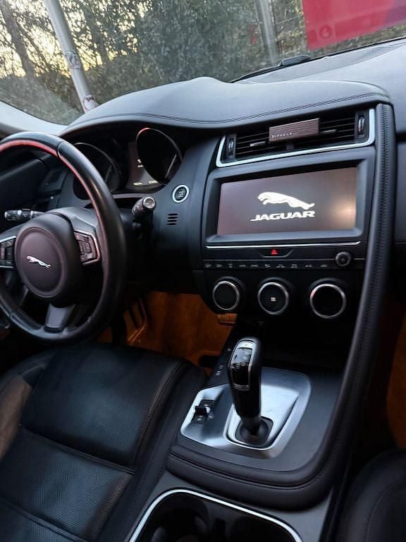 Second-hand Jaguar E-Pace 150 CP (110 kW) 2018 Alb SUV