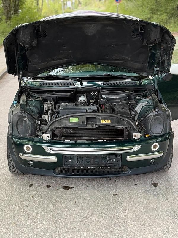 Usata Mini Cooper 116 CV (85 kW) 2003 Verde Utilitaria