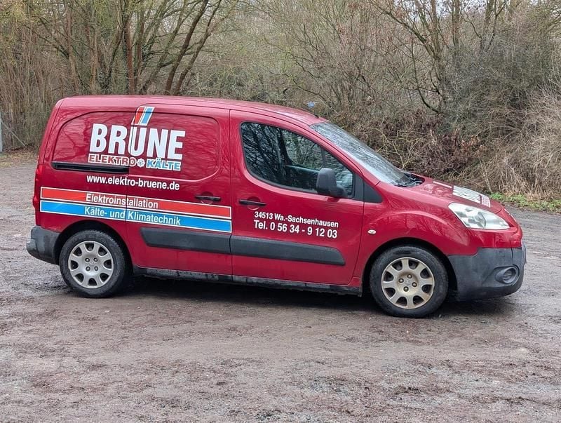 Gebraucht Peugeot Partner 90 PS (66 kW) 2008 Rot Van / Kleinbus
