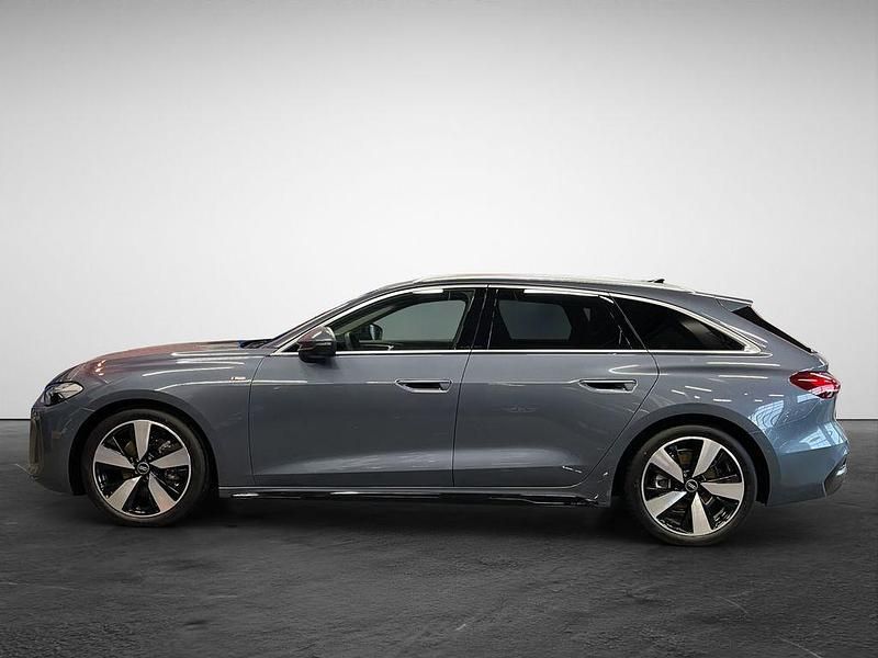 Gebraucht Audi A5 S-Line 204 PS (150 kW) 2025 Horizontblau metallic Kombi