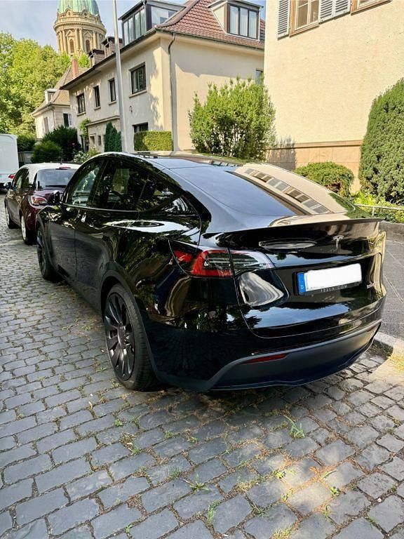 Schwarz Gebraucht 2023 Tesla Model Y Performance SUV | 38.500 € (Guter Preis) - Bild 1/4