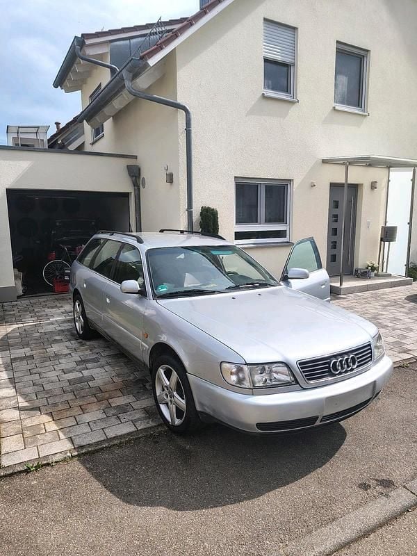 Silber Gebraucht 1996 Audi A6 Kombi | 5.000 € (Fairer Preis) - Bild 1/4