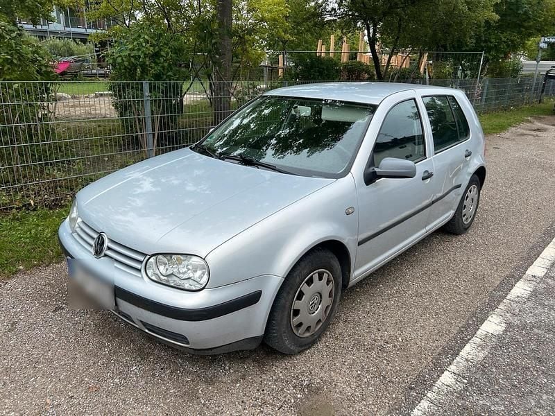 Silber Gebraucht 2000 VW Golf IV Limousine | 799 € (Superpreis) - Bild 1/4