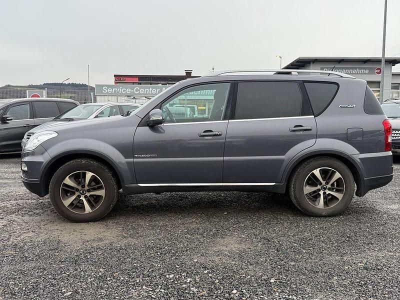 Gebraucht Ssangyong (KGM) Rexton 155 PS (114 kW) 2015 Grau SUV