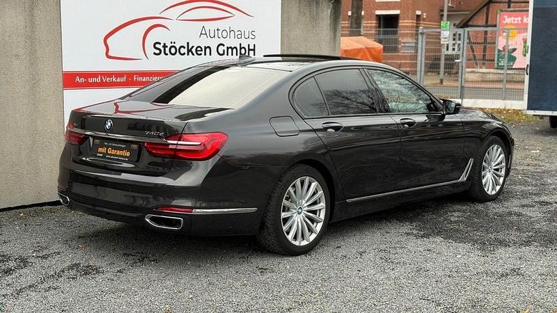 Gebraucht BMW 740 Performance 320 PS (235 kW) 2018 Grau Limousine
