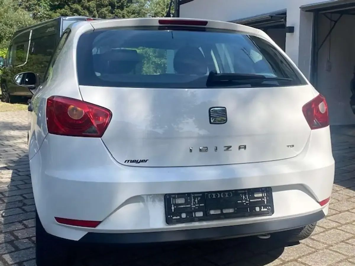 Gebraucht Seat Ibiza Reference 75 PS (55 kW) 2013 Weiß Kleinwagen