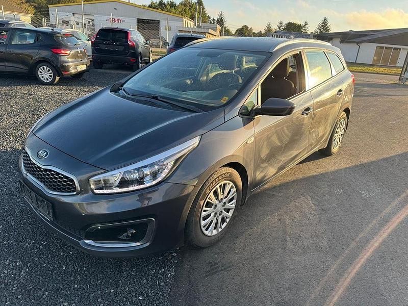 Schwarz Gebraucht 2017 Kia Ceed Sportswagon Edition 7 Kombi | 4.400 € (Superpreis) - Bild 1/4