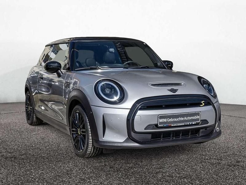 Gebraucht Mini Cooper SE 135 kW (184 PS) 2023 Melting silver Kleinwagen