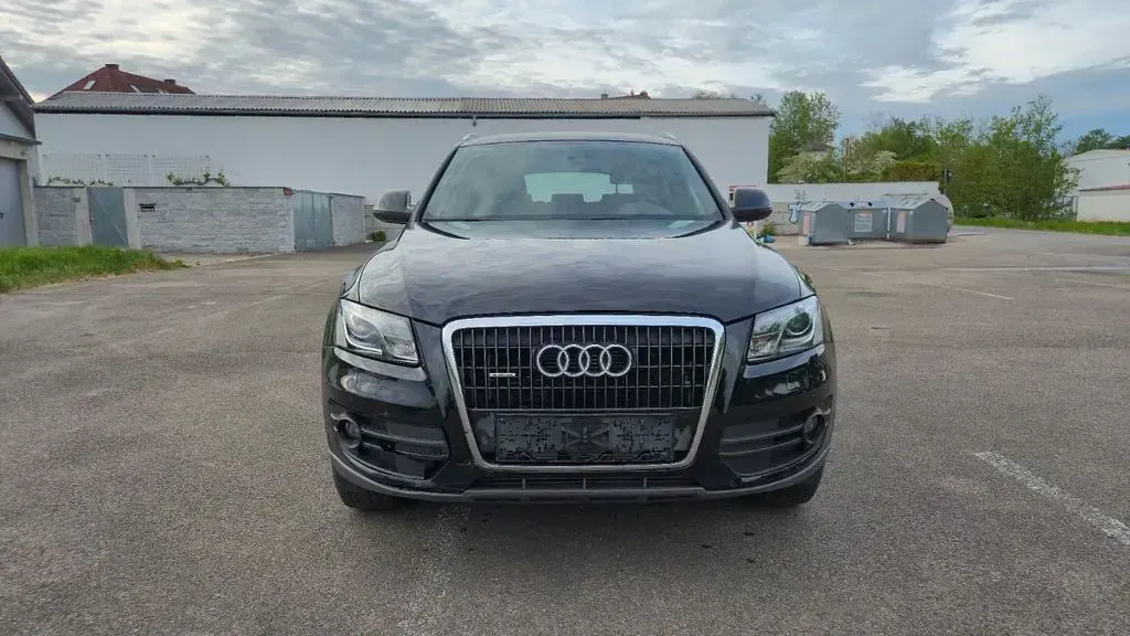 Second-hand Audi Q5 S-Line 239 CP (175 kW) 2011 Negru SUV