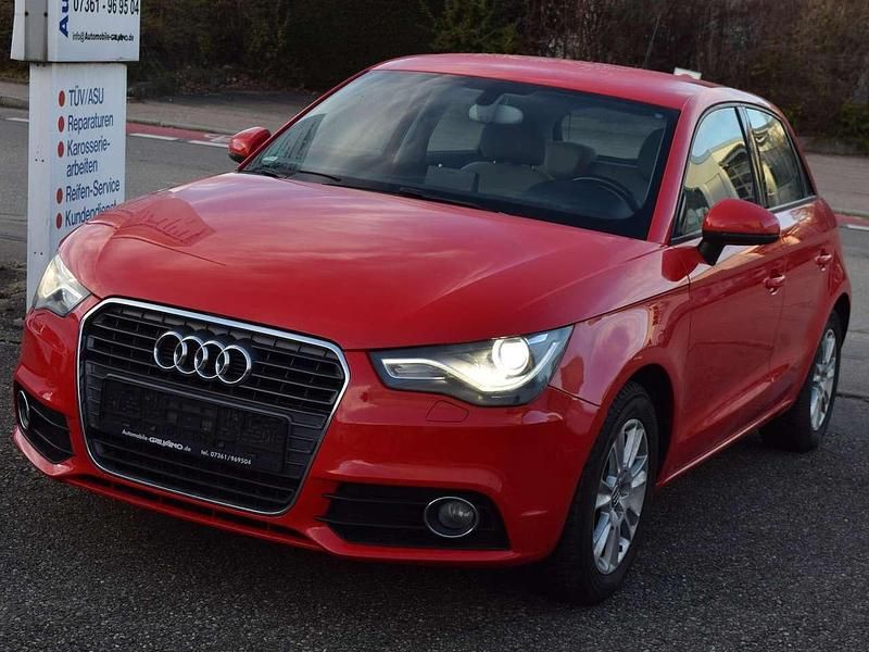 Gebraucht Audi A1 Attraction 122 PS (89 kW) 2012 Rot Kleinwagen