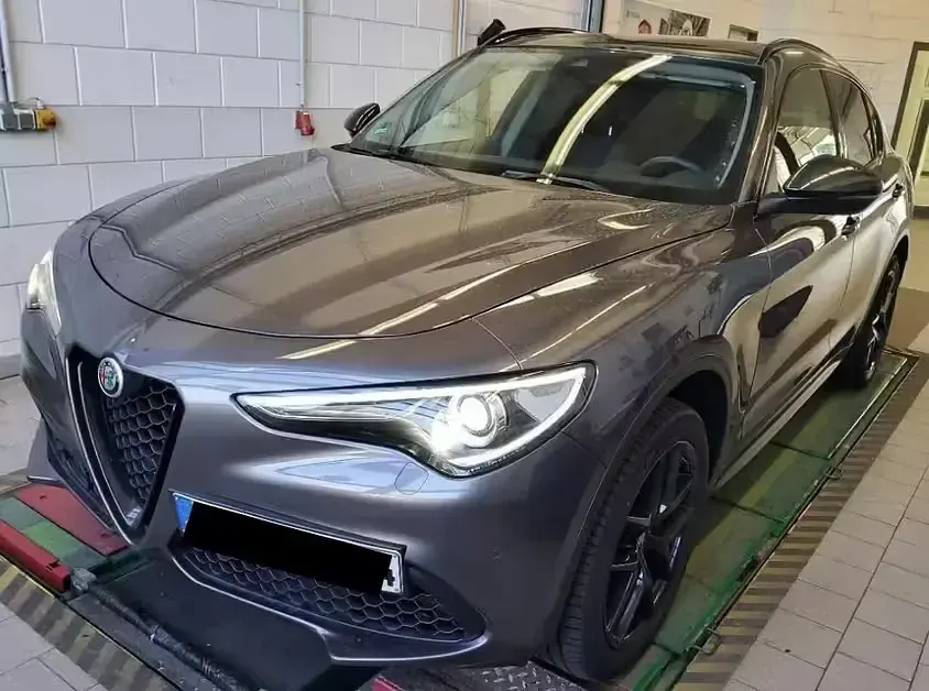 Gebraucht Alfa Romeo Stelvio 206 PS (151 kW) 2021 SUV