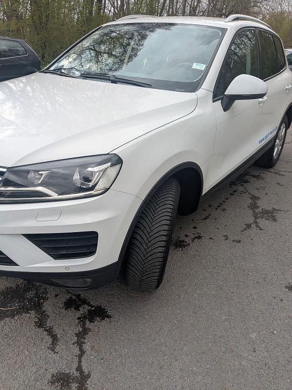 Gebraucht VW Touareg 204 PS (150 kW) 2017 Weiß SUV