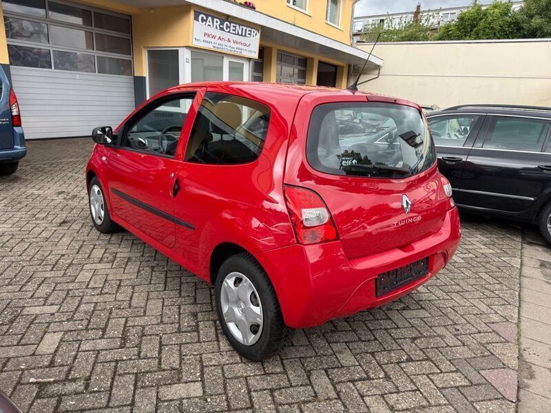 Gebraucht Renault Twingo 58 PS (42 kW) 2011 Hellrot Kleinwagen