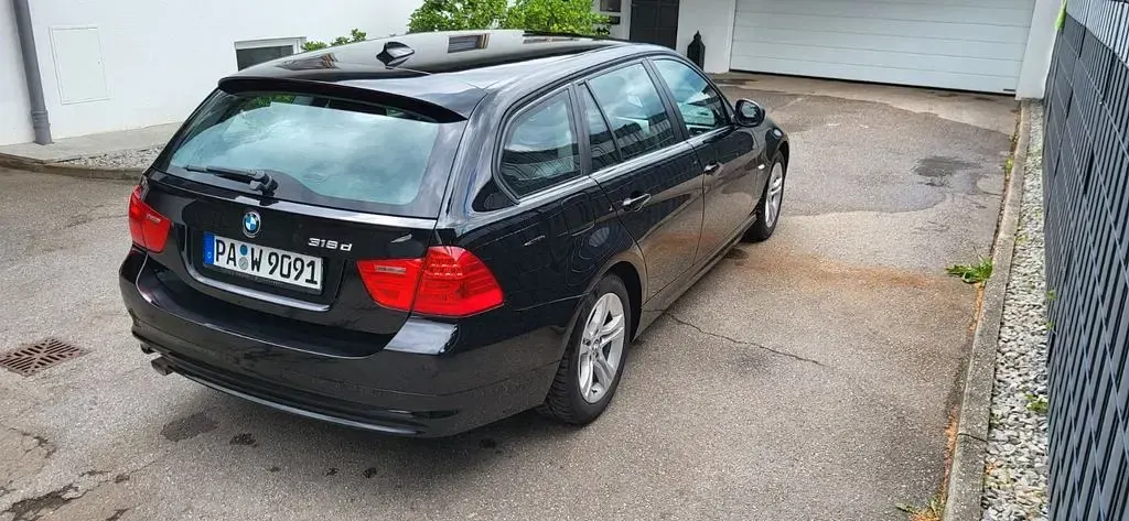 Occasion BMW 318 143 ch (105 kW) 2011 Noir Break