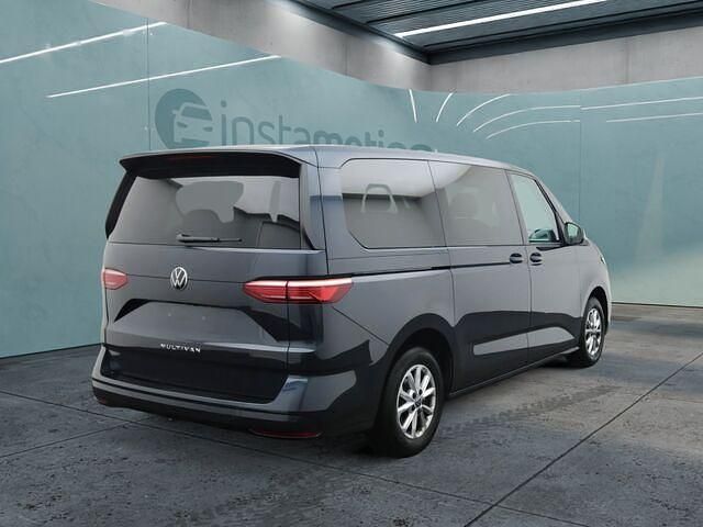 Gebraucht VW Multivan Life 150 PS (110 kW) 2024 Blau Van