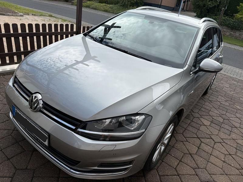 Silber Gebraucht 2015 VW Golf VII LOUNGE Kombi | 9.200 € (Guter Preis) - Bild 1/4
