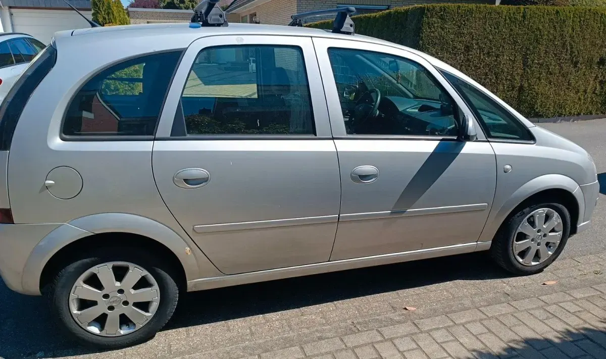 Gebraucht Opel Meriva 90 PS (66 kW) 2006 Silber Van / Kleinbus