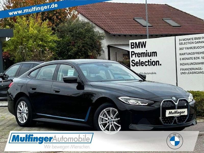 Black sapphire Gebraucht 2022 BMW i4 Limousine | 35.900 € (Superpreis) - Bild 1/4