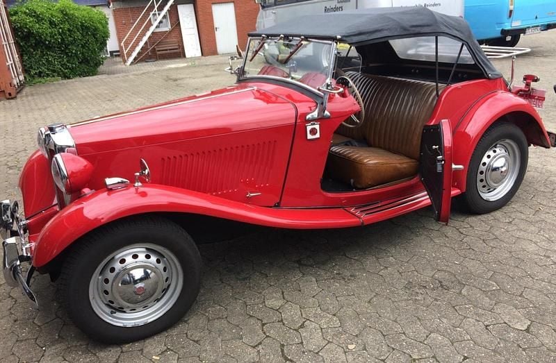 Rot Gebraucht 1953 MG TD Cabrio | 28.000 € - Bild 1/4
