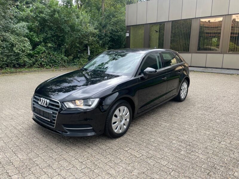 Gebraucht Audi A3 Sportback Ambiente 122 PS (89 kW) 2013 Schwarz Kleinwagen