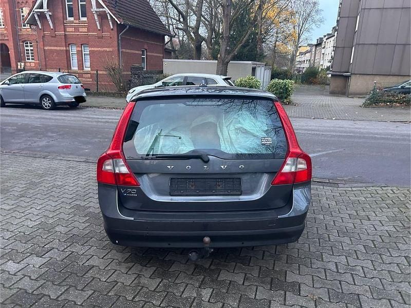 Gebraucht Volvo V70 Kinetic 136 PS (100 kW) 2008 Grau Kombi