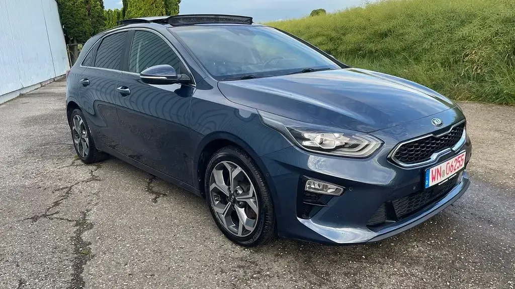 Gebraucht Kia Ceed Platinum Edition 140 PS (102 kW) 2018 Blau Kleinwagen