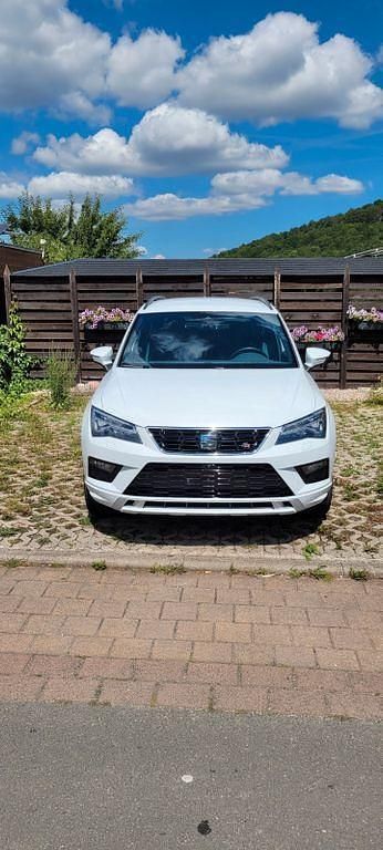 Weiß Gebraucht 2018 Seat Ateca 4Drive SUV | 16.990 € (Fairer Preis) - Bild 1/4