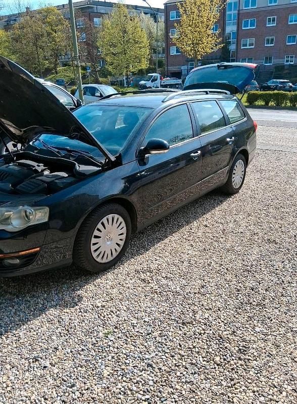 Gebraucht VW Passat 101 PS (74 kW) 2006 Schwarz Kombi