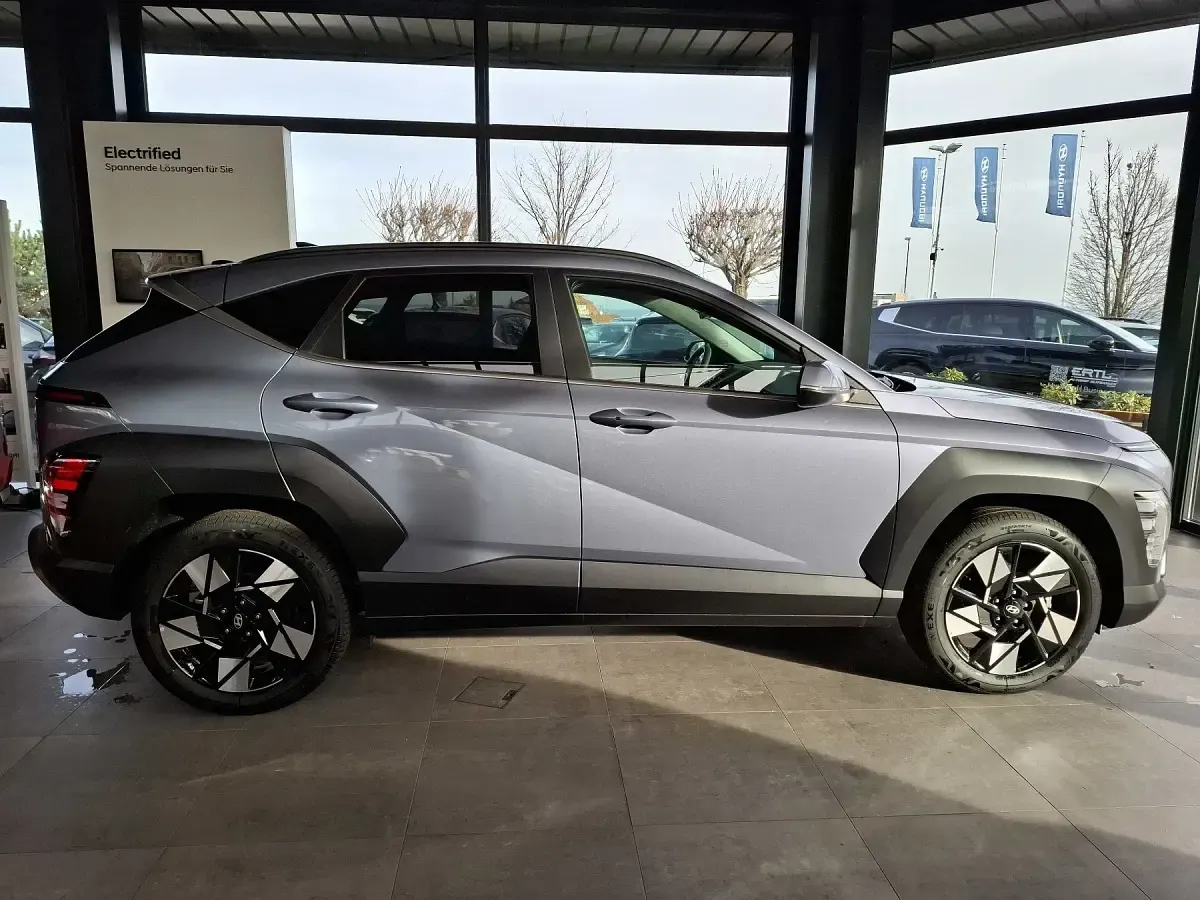 Neu Hyundai Kona Trend 129 PS (94 kW) 2025 Blau SUV