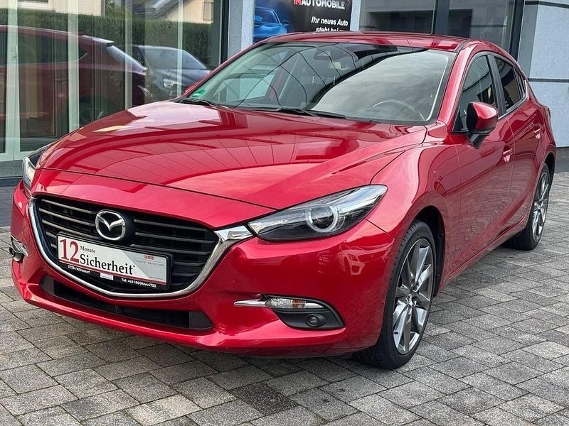 Rot Gebraucht 2018 Mazda 3 Signature Limousine | 15.990 € (Fairer Preis) - Bild 1/4