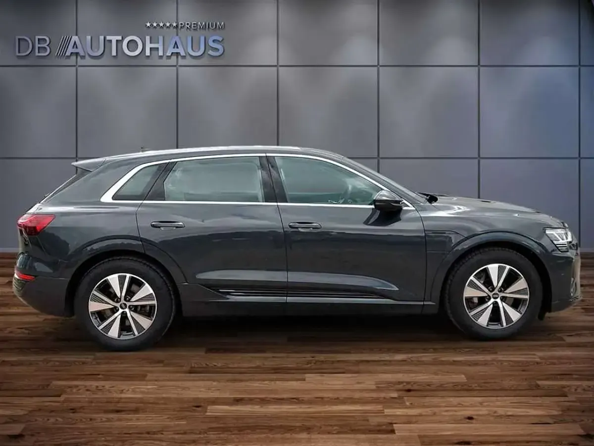 Gebraucht Audi Q8 e-tron Advanced Plus 250 kW (340 PS) 2024 Grau SUV