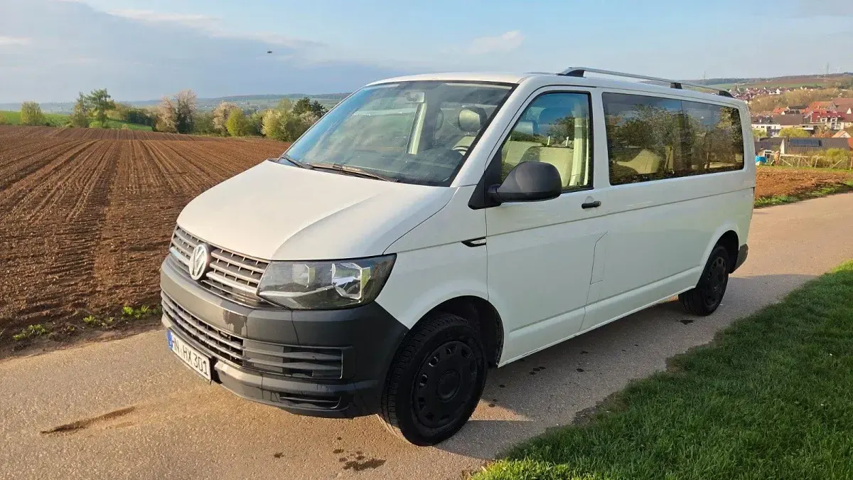 Gebraucht VW Caravelle Trendline 150 PS (110 kW) 2015 Weiß Van